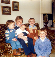 HF 1977 - 5 Brothers
